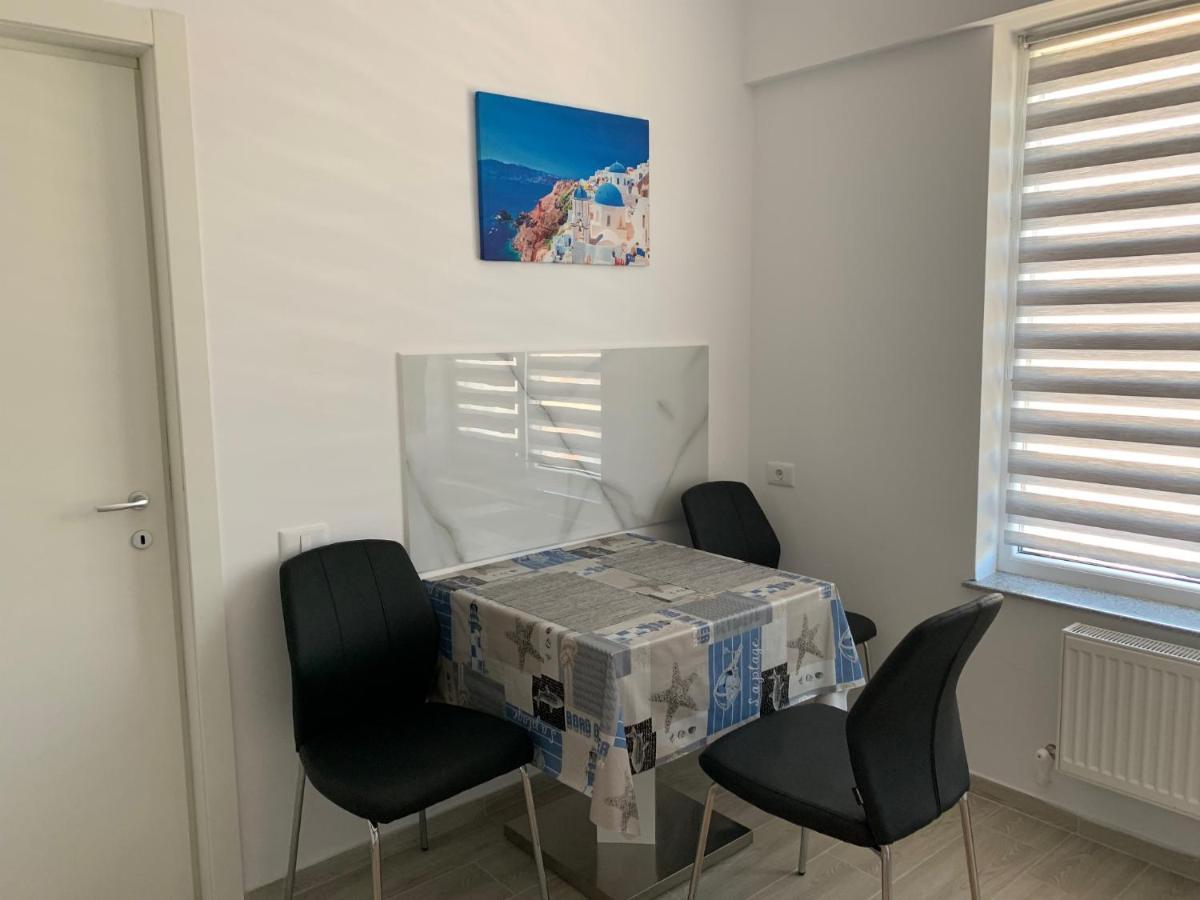 49Er Apartament Năvodari Eksteriør billede